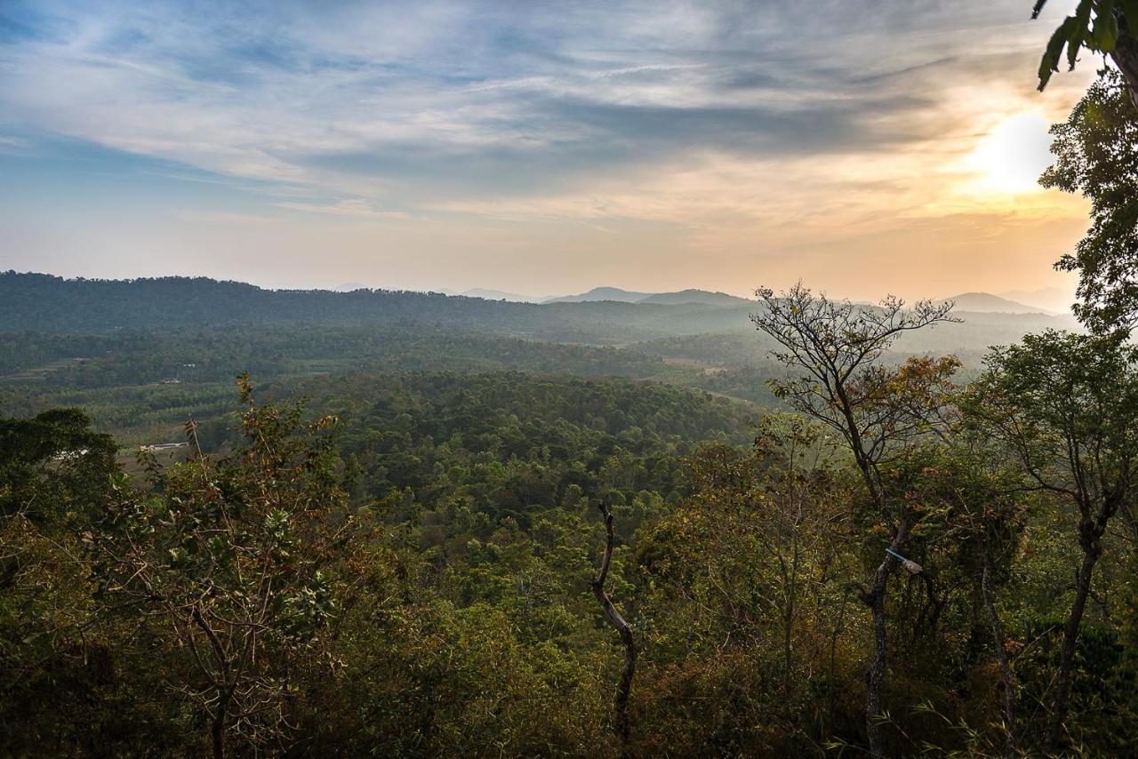 The Porcupine Castle Resort Madikeri Exterior foto